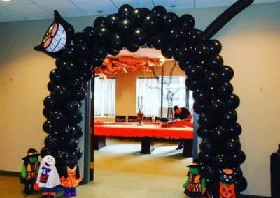 Halloween cat balloon arch-Tioga Downs