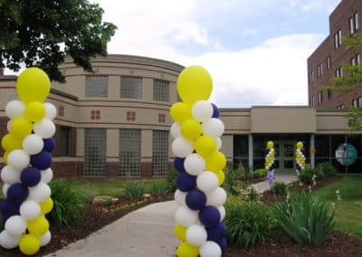 Grand Opening balloon column entrance-UHS