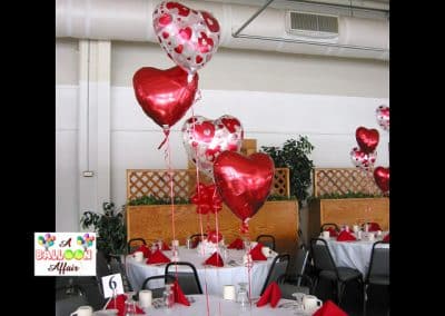Swirling big hearts centerpieces-Endwell Greens