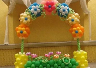 Flower power balloon backdrop-Private party