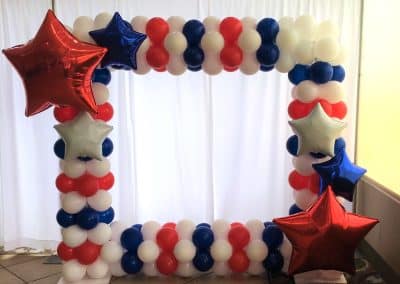 Photo frame graduation balloon backdrop-Holiday Inn