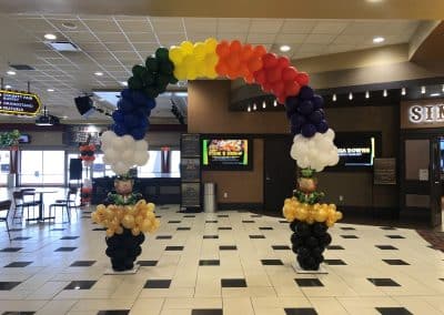 Leprechauns and pots of gold balloon arch-Tioga Downs